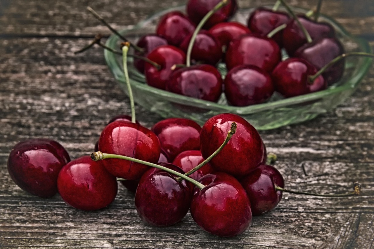 Cherry 2369275 1280 (1)