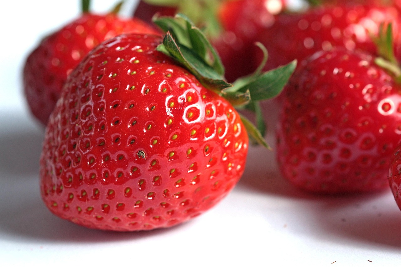 Strawberry 7224875 1280 (1)