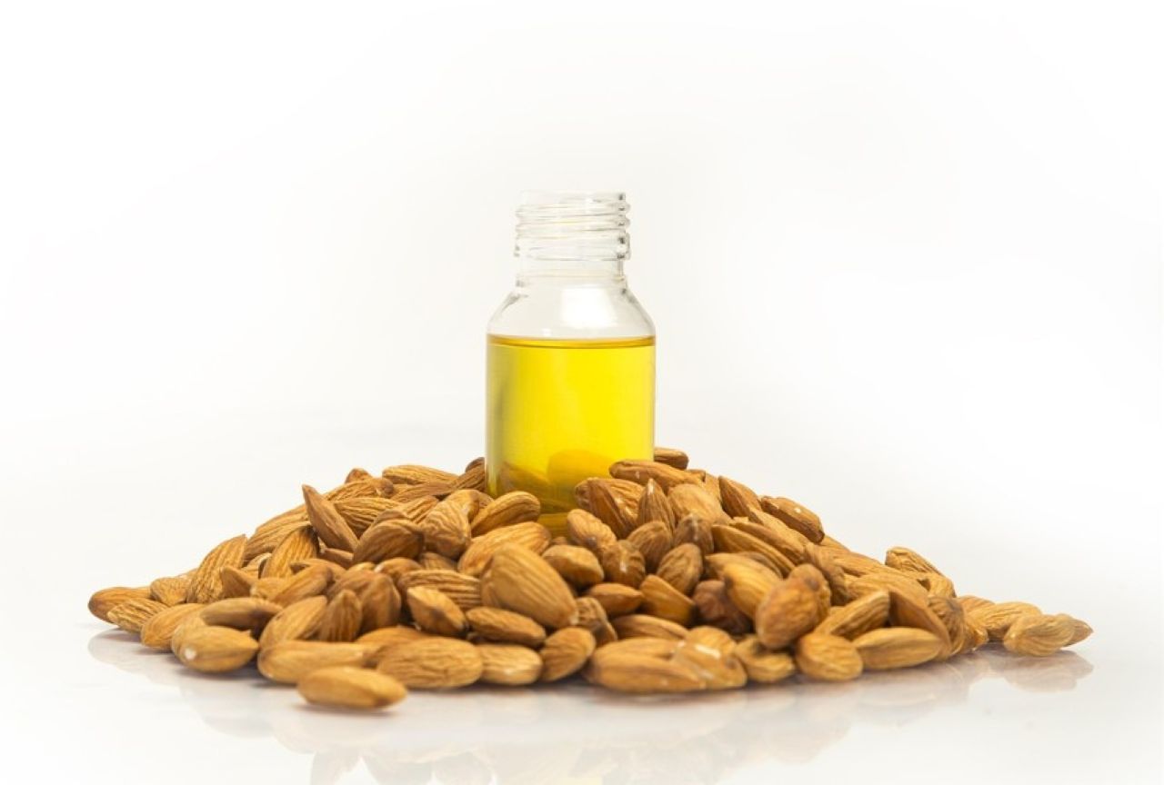 杏仁油